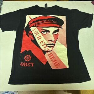 Obey tee L